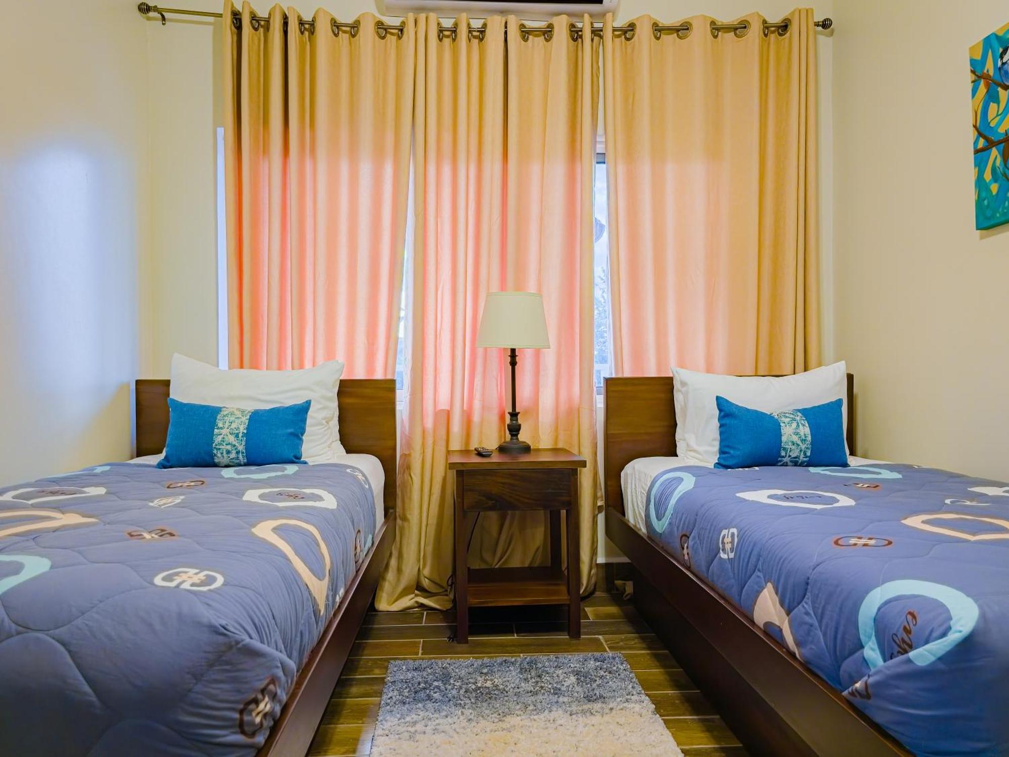 Louis' Apartments Placencia Εξωτερικό φωτογραφία