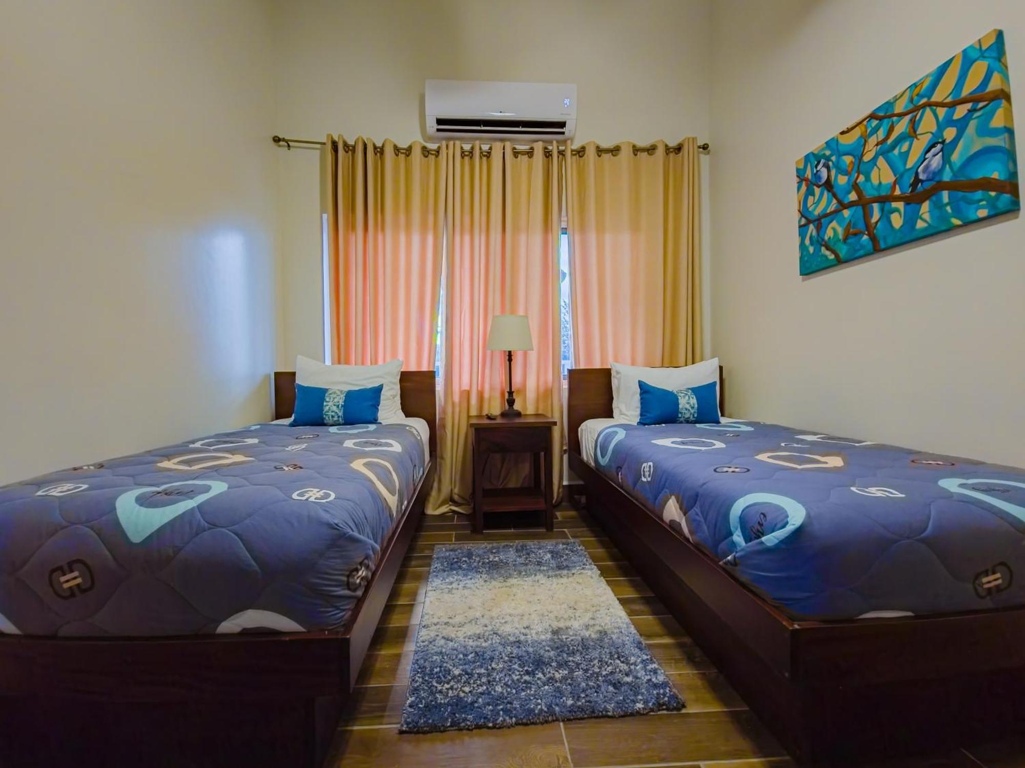 Louis' Apartments Placencia Εξωτερικό φωτογραφία