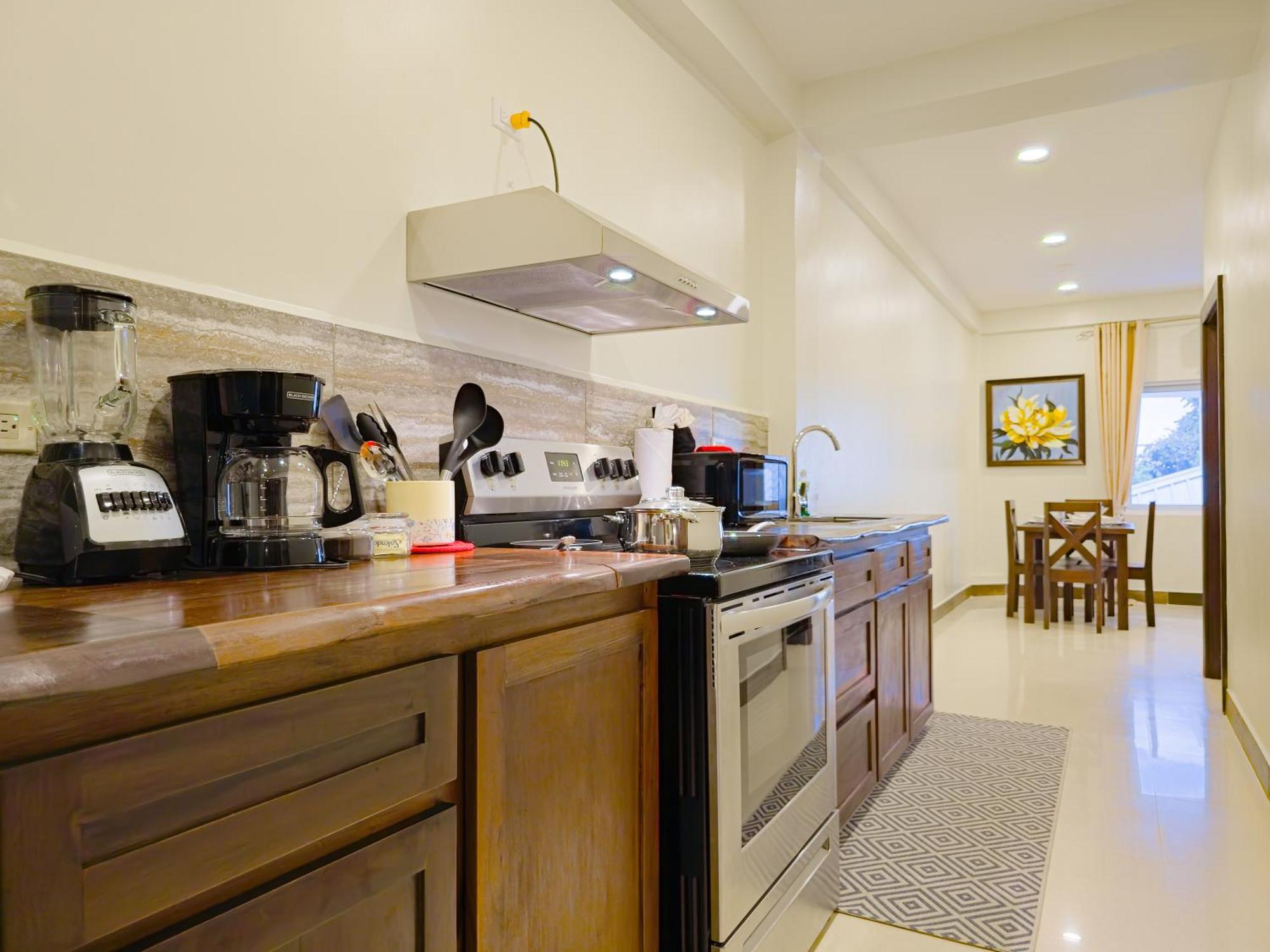 Louis' Apartments Placencia Εξωτερικό φωτογραφία