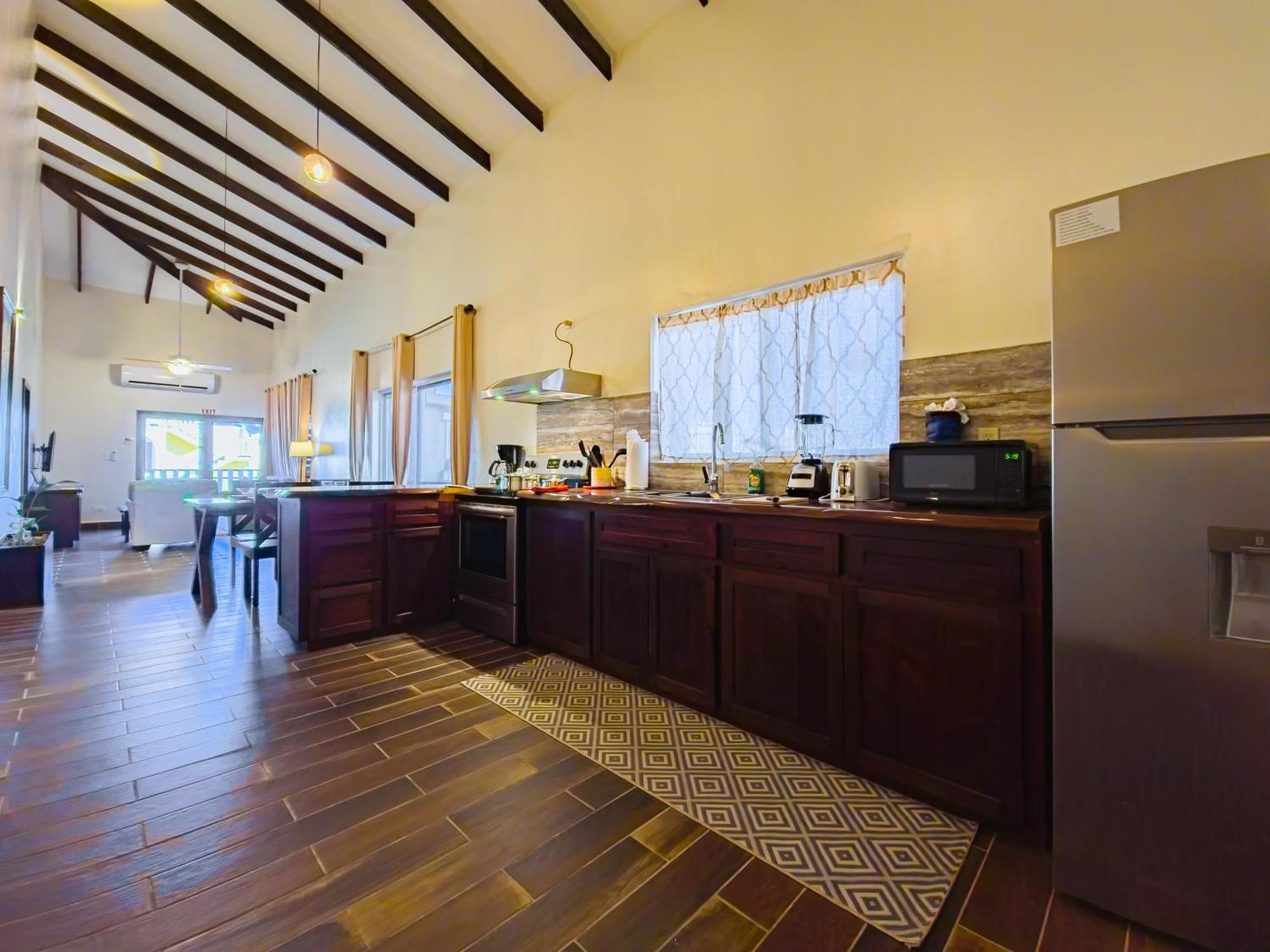 Louis' Apartments Placencia Εξωτερικό φωτογραφία
