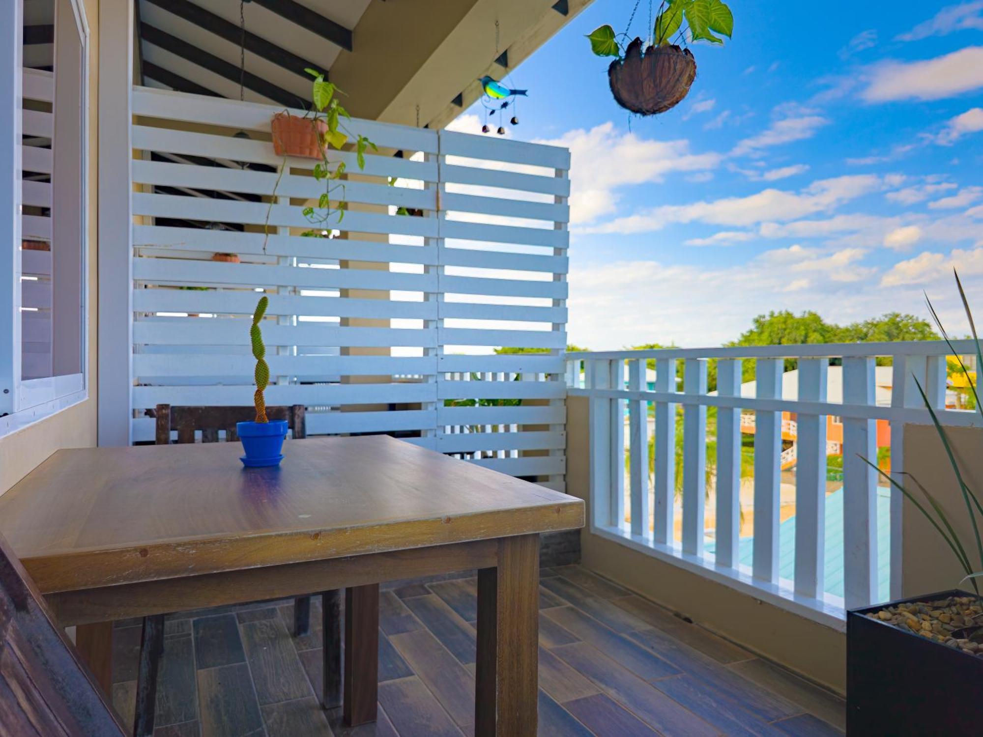 Louis' Apartments Placencia Εξωτερικό φωτογραφία