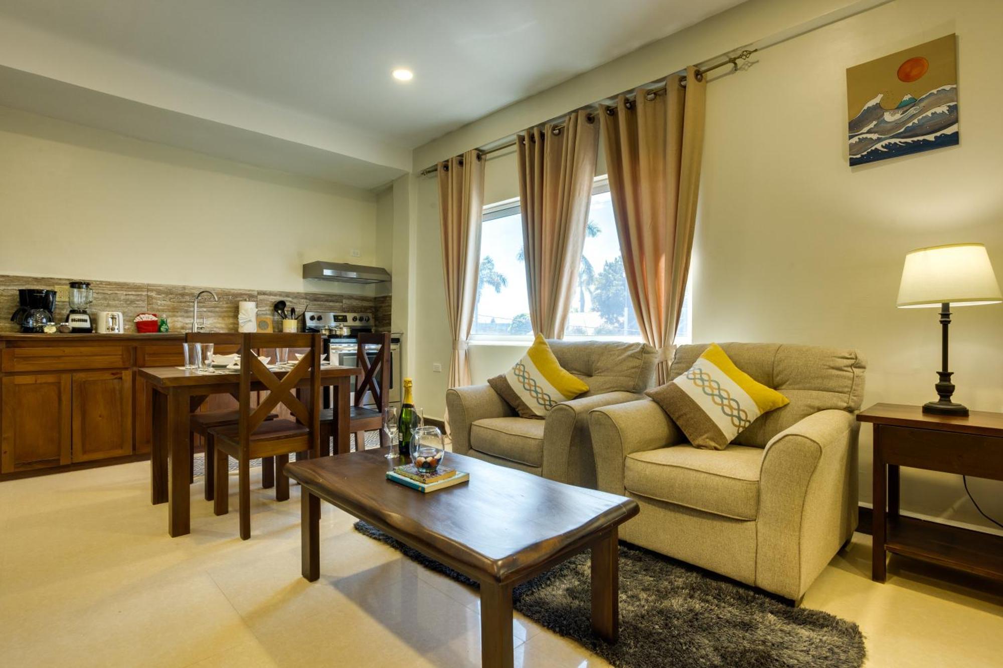 Louis' Apartments Placencia Εξωτερικό φωτογραφία