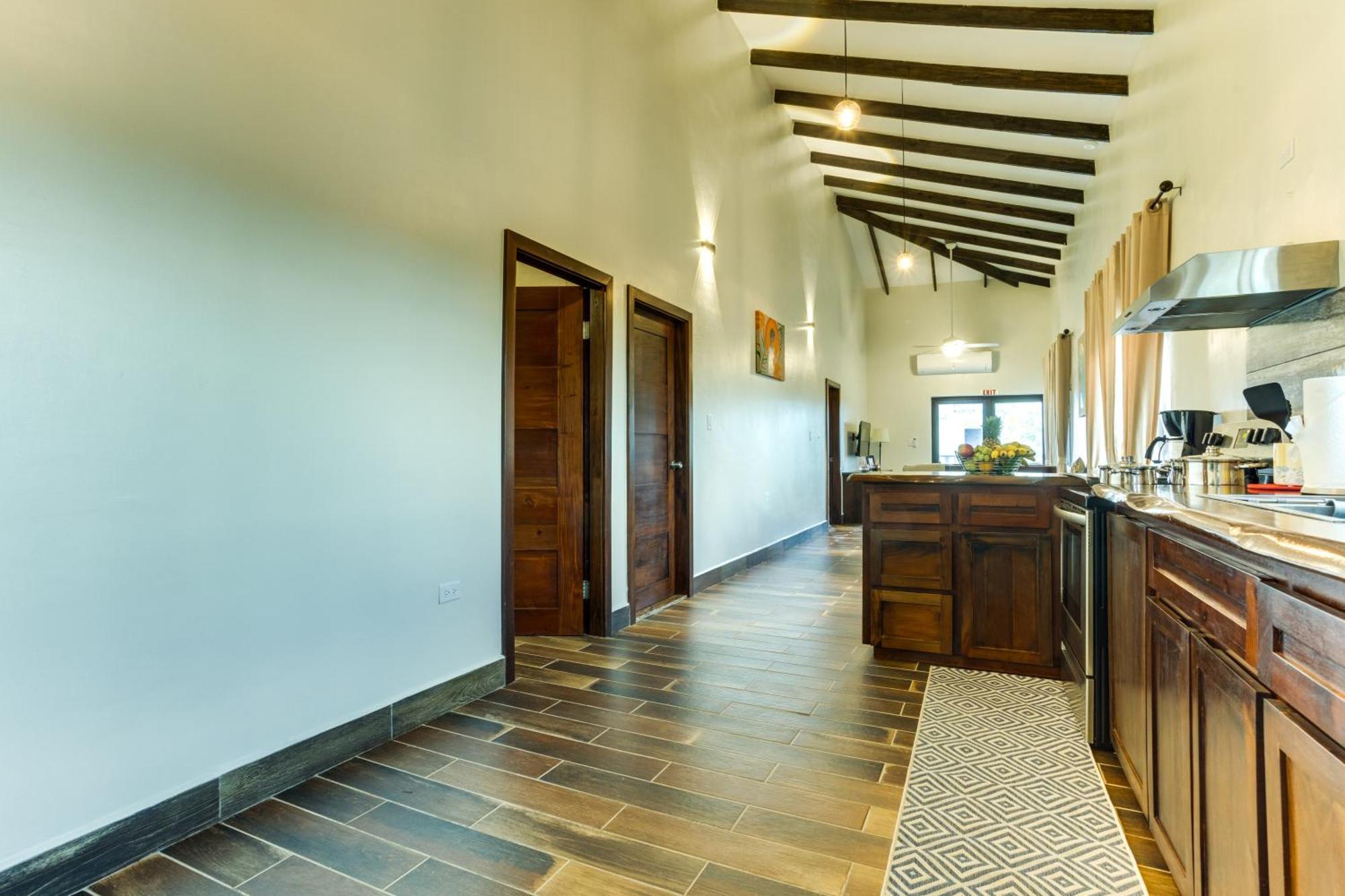 Louis' Apartments Placencia Εξωτερικό φωτογραφία